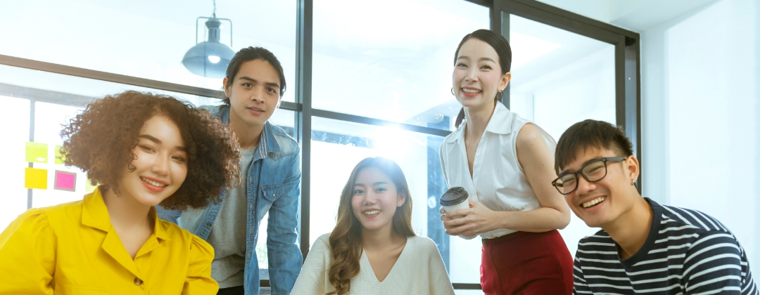 与全球最佳雇主  ⽜⼋体育光电<br>
一起探索未来职涯可能