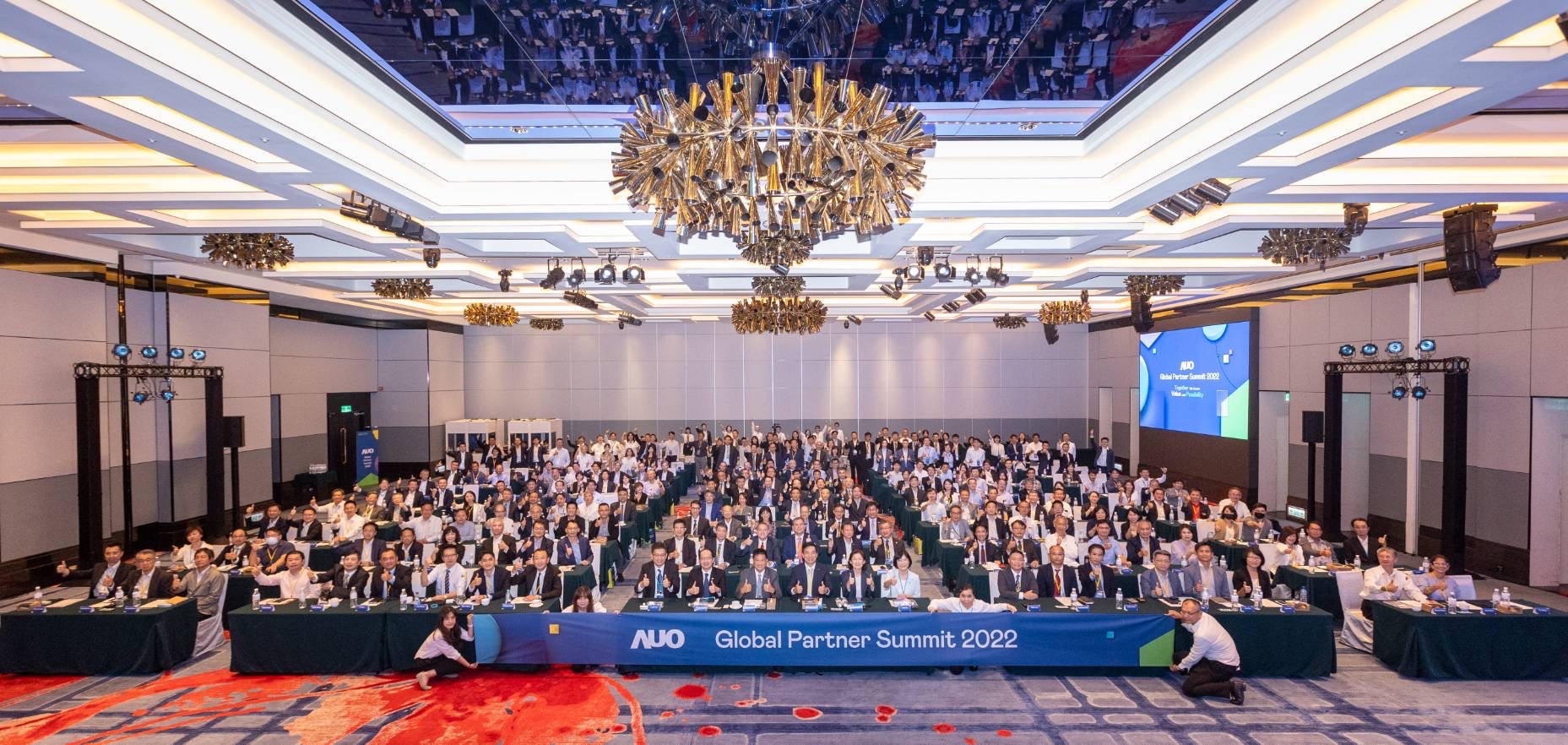 ⽜⼋体育推動「安心、創新、用心、同心、盡心」五星職旅，為菲籍員工打造全方位照護，首度贏得「人權實踐與發展領袖獎」殊榮