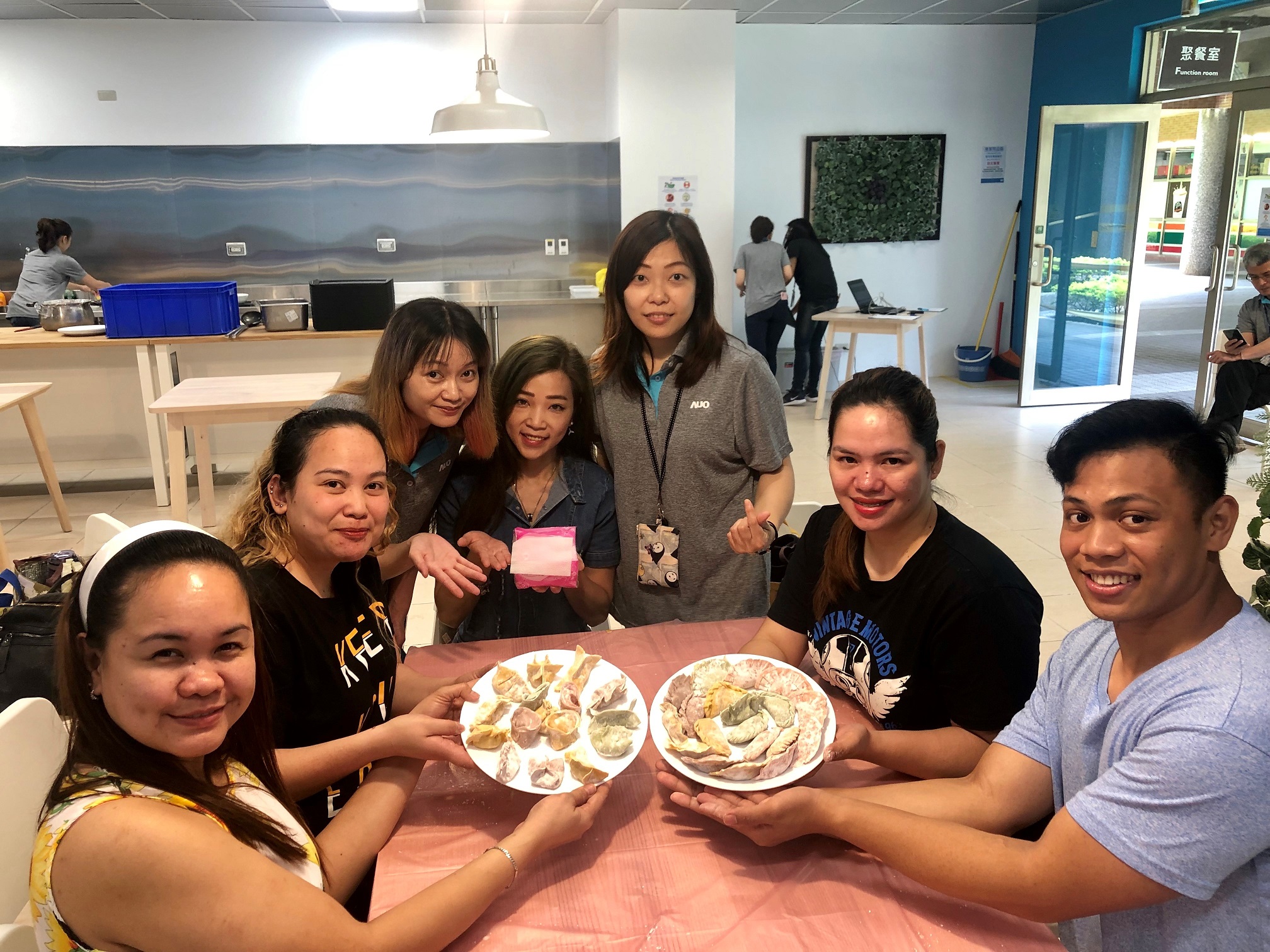 ⽜⼋体育將DEI理念貫徹到企業文化和實踐，舉辦如台菲廚藝交流等活動，讓同仁了解彼此文化差異、培養情感